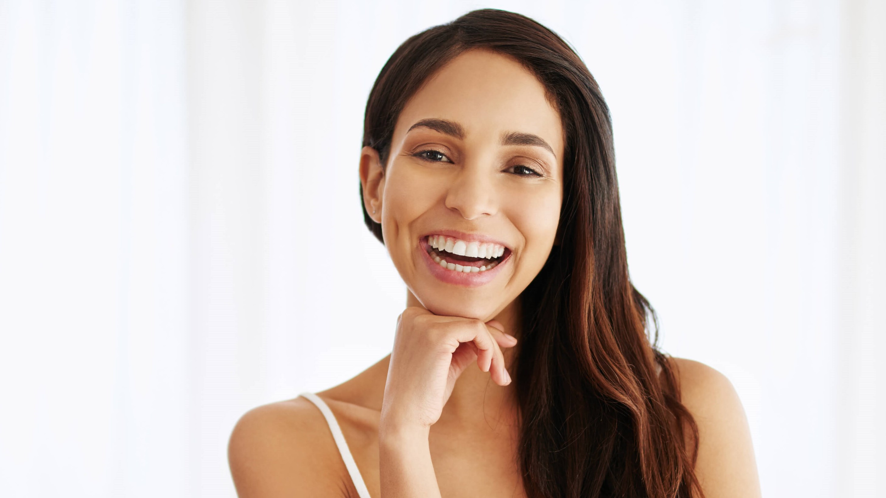 woman smiling with white teeth